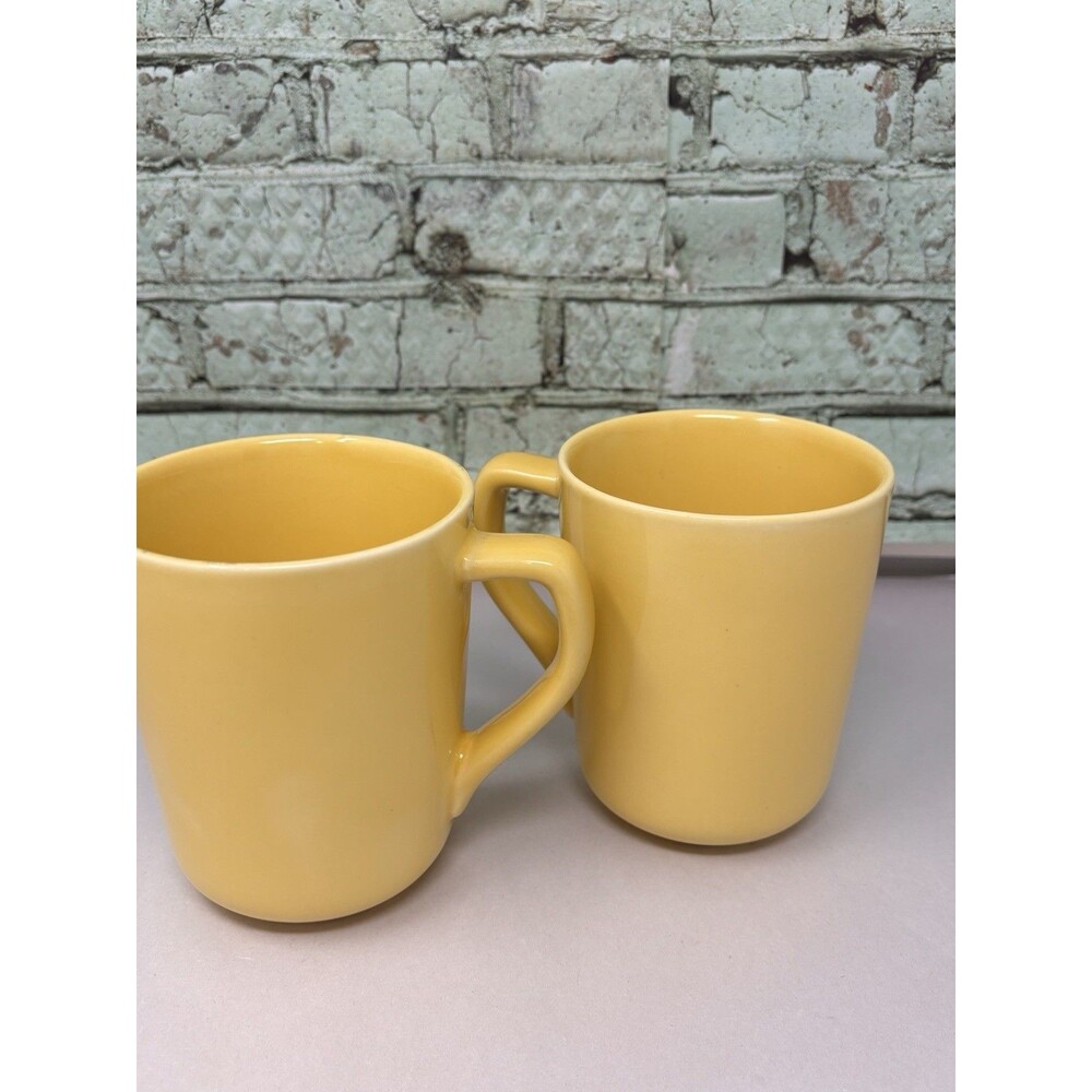 Real Simple Vitrified Commercial Grade Coffee Mugs Cups 14oz Pale Yellow Set (2)
